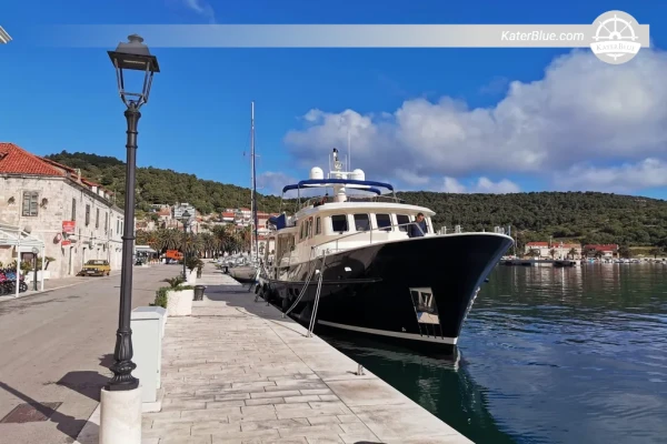 Maßgefertigter Almtrawler Delfino 65 (Baujahr 2015), Stahltrawler zu verkaufen – 21,55 m – 4 Kabinen – Split, Kroatien