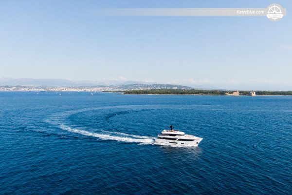 Custom Line 2021 – Jachta na prodej – 28m luxusní jachta, 5 kajut pro hosty – Dubaj, Spojené arabské emiráty