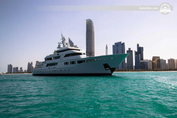 Luxusní jachta Oceanfast 69,5 m, rok výroby 2003 (repase 2020), výtlaková | 6+8 kajut | Dubaj, Spojené arabské emiráty