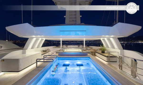 Pronájem luxusních motorových jachet na 1 týden s posádkou 47 m CMB – Hurghada Marina – pobřeží Safaga, Panorama Reef a Tobia Arbaa (až 12 hostů)