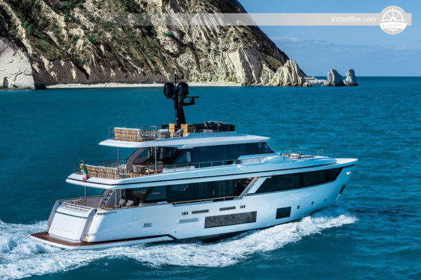 Superyacht Custom Line di 28 metri con equipaggio - Crociera di 7 giorni nel Mar Rosso settentrionale con partenza dal porto turistico di Jeddah (Obhur - Rabigh - Yanbu)