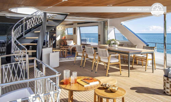 Superyacht Custom Line di 28 metri con equipaggio - Crociera di 7 giorni nel Mar Rosso settentrionale con partenza dal porto turistico di Jeddah (Obhur - Rabigh - Yanbu)