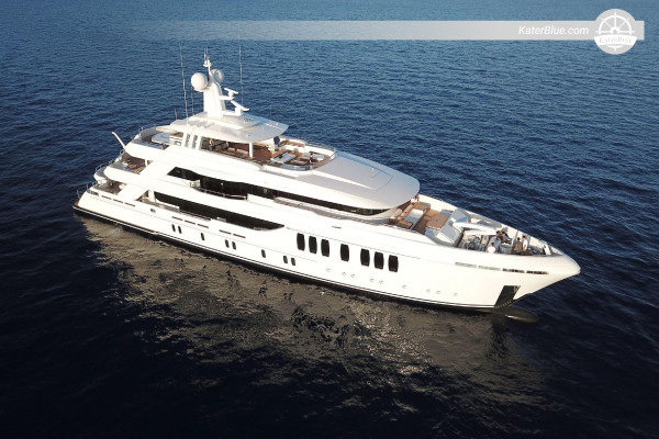 Pronájem luxusních motorových jachet na 1 týden s posádkou 47 m CMB – Hurghada Marina – pobřeží Safaga, Panorama Reef a Tobia Arbaa (až 12 hostů)