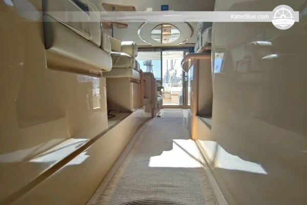 2004 Ferretti Yachts 530 for Sale – 16.80m Flybridge, 3 Cabins – Palermo, Italy