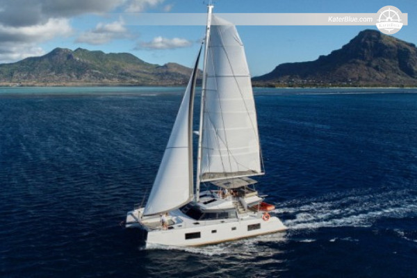 Weekly Catamaran Charter from Port of Roses to Cadaqués, Port de la Selva, L’Escala, L’Estartit and the Medes Islands