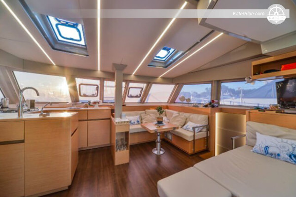 Weekly Catamaran Charter from Port of Roses to Cadaqués, Port de la Selva, L’Escala, L’Estartit and the Medes Islands