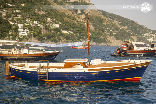 Private Amalfi Coast Gozzo Excursion from Amalfi with Sea Grottoes, Furore Fjord, Praiano and Positano