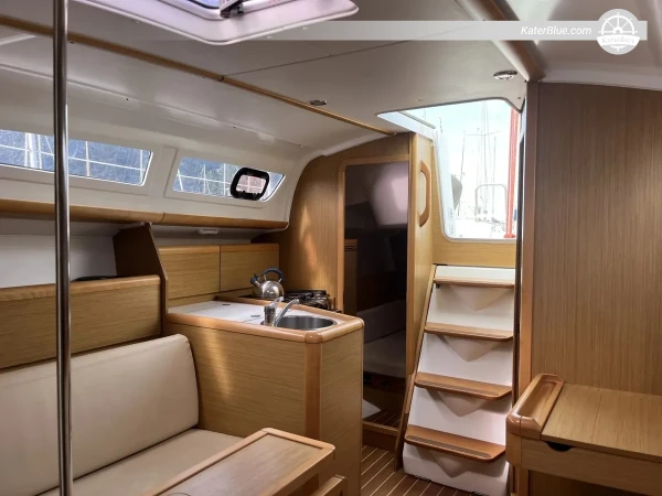 Weekly Bareboat Sailing Charter from Saint-Malo to Chausey, Jersey, Guernsey, Herm, Sark and Alderney - 2 Cabin Keel Sailboat for 6 Guests