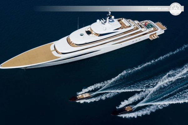 13-Day Feadship 317ft Fully Crewed Gulf Cruise from Muscat through UAE, Qatar, Bahrain and Saudi Arabia
