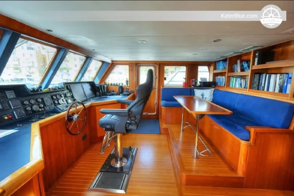 2004 Explorer SEATON 85 for Sale – 25.60m Long-Range Motor Yacht in Valletta, Malta