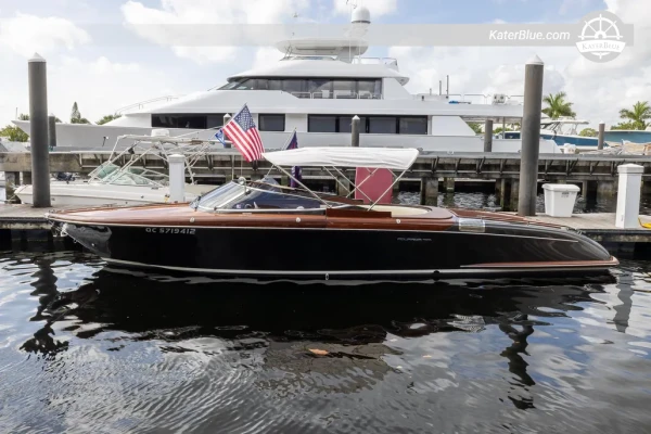 Riva Aquariva Super 2013 for Sale 10m Cruiser Fort Lauderdale USA