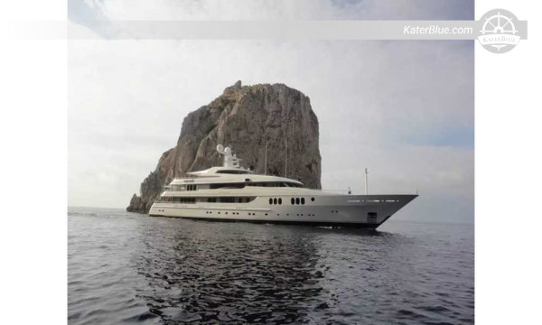 7-Day Luxury Charter from Jeddah to Abu Dhabi via Umluj, Shura and Sindalah