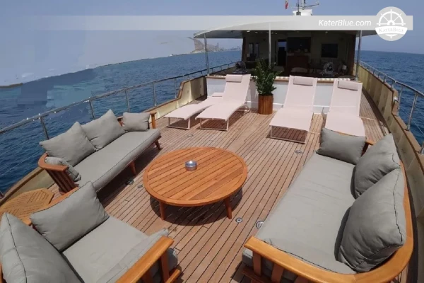 2005 Explorer Trawler 34m for Sale – 34.00m Long-Range Trawler Yacht in Alicante, Spain