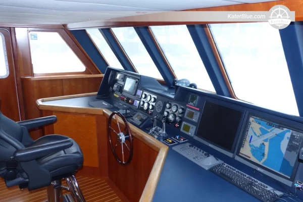 2004 Explorer SEATON 85 for Sale – 25.60m Long-Range Motor Yacht in Valletta, Malta