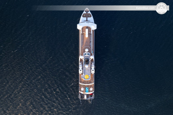 16-Day Luxury Expedition Cruise from Ushuaia through the Falkland Islands, South Georgia and Antarctic Peninsula on a premium 125m expedition vessel