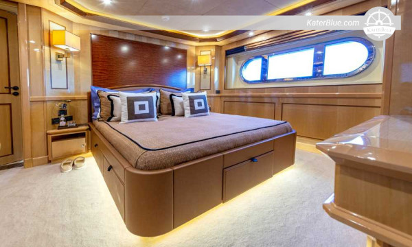 13-Day CRN 42m Fully Crewed Luxury Yacht Charter from Dubai Marina to Qatar, Bahrain, Saudi Arabia and Kuwait