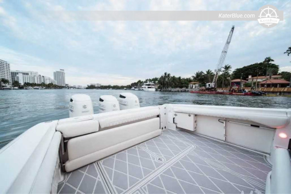 2006 Hydra-Sports Vector 3300 VX for Sale – 10.06m Offshore Cruiser, North Bay Village Florida
