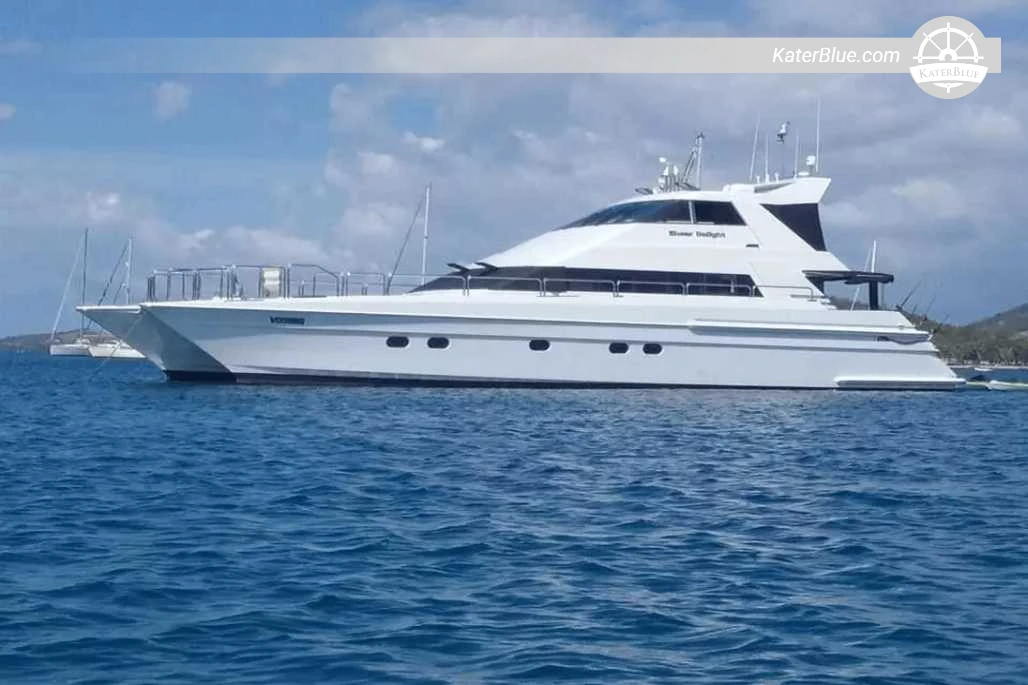 Yasawa & Mamanuca Islands Luxury Weekly Charter from Denarau Marina
