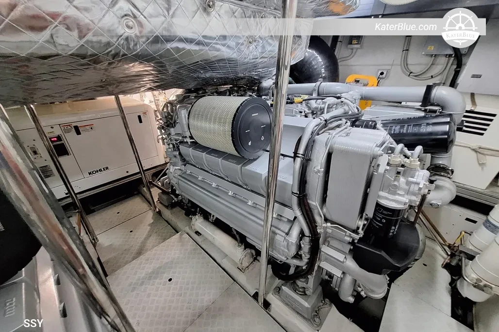 2014 Pershing 74 For Sale – 22.6m Motor Yacht, 3 Cabins, VAT Paid, Naples Italy