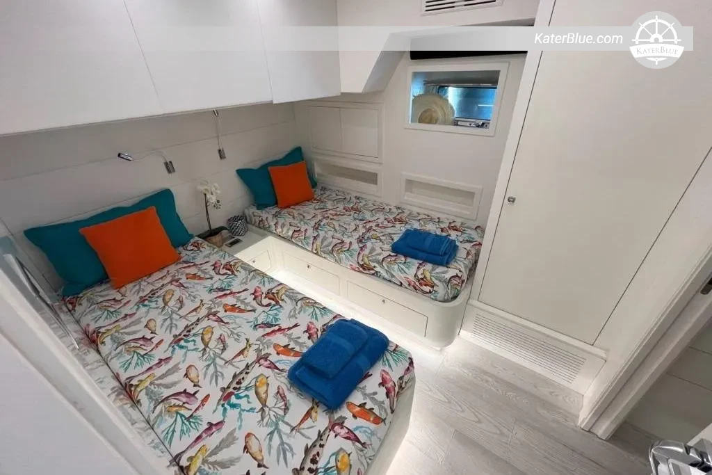 2021 Fashion 88 For Sale – 24.1m Motor Yacht, 6 Cabins, Italian Flag, Naples Italy