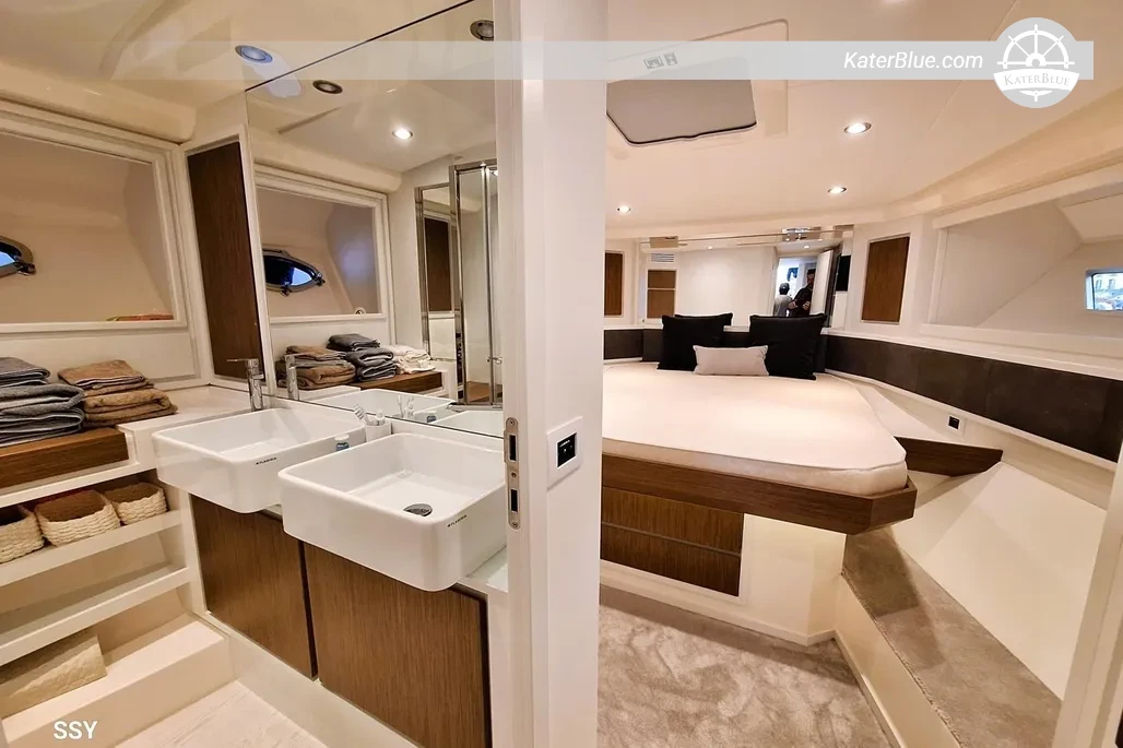 2024 Itama 62 RS For Sale – 19.3m Express Cruiser, 3 Cabins, Italian Flag, Naples Napoli