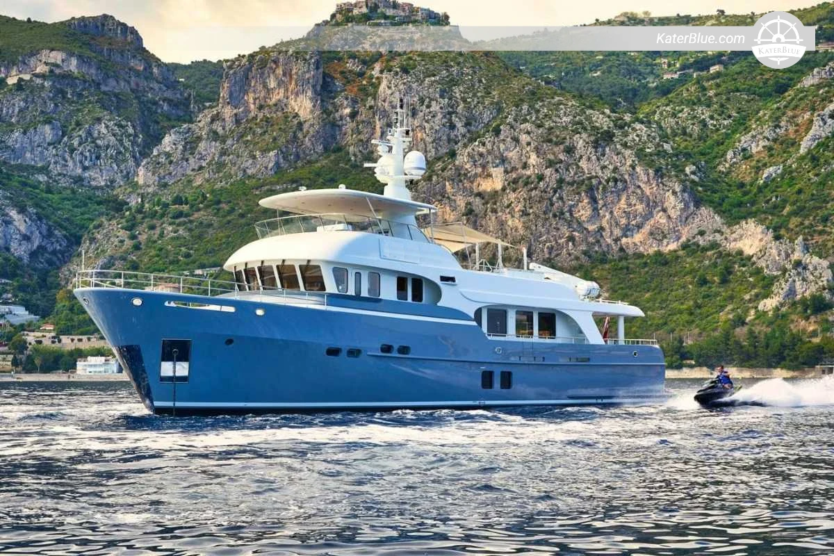 Moonen 100 Explorer 30.75m 2013 Luxury Yacht for Sale – 2020 Refit, Steel Hull, 5,500nm Range, Nice France