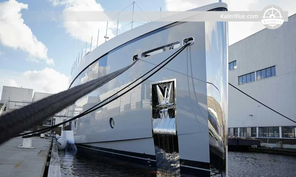 Feadship Lagoon Series 33.9m Aluminium Luxury Yacht 2016/2025 Refit, 4 Cabins, Cayman Islands Flag – Fort Lauderdale