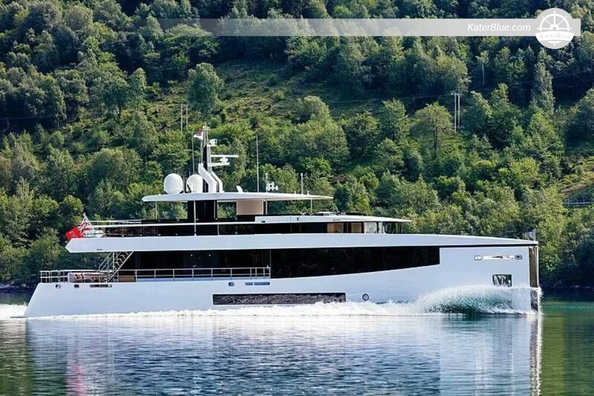 Feadship Lagoon Series 33.9m Aluminium Luxury Yacht 2016/2025 Refit, 4 Cabins, Cayman Islands Flag – Fort Lauderdale