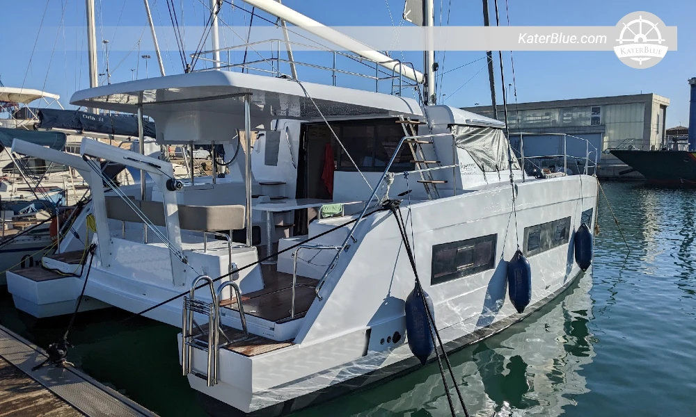 2022 Aventura 37 Cruise Catamaran for Sale in Valencia, Spain - 10.93m, 4 Cabins, 10 Passenger Capacity