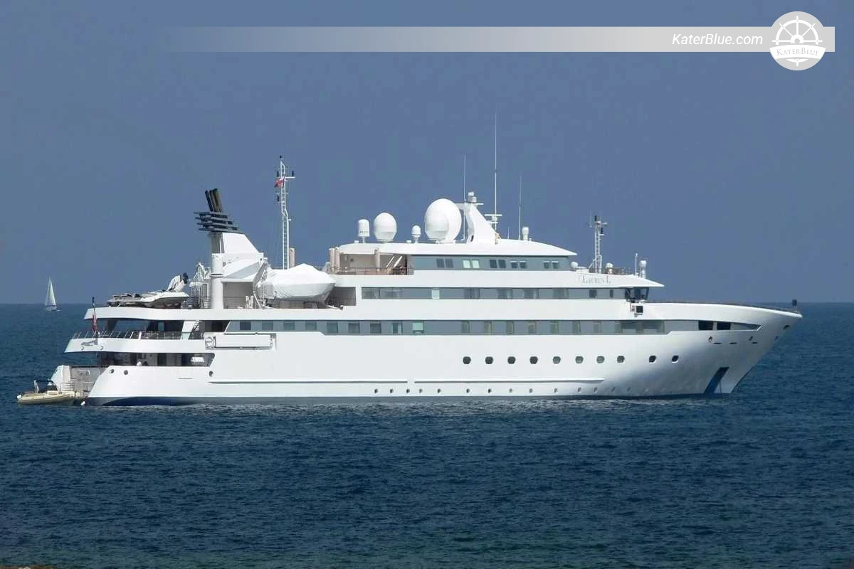 Fully Crewed Cassens-Werft 90m Superyacht Charter - 14-Day Dubai, Abu Dhabi, Musandam and Qatar Cruise with 40 Crew
