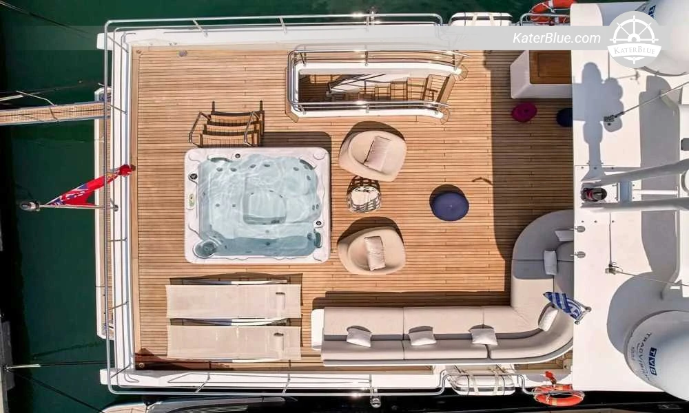 Azimut Grande 32 Metri 2019 Luxury Motor Yacht for Sale – 5 Cabins, MTU Engines, Jacuzzi, Athens Greece