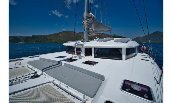 Marmaris'te Kiralık Katamaran, Türkiye'de Özel Kiralama ve Mavi Yolculuk