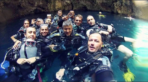 PADI CMAS Iskusna ronilačka aktivnost u Fethiyeu u Turskoj