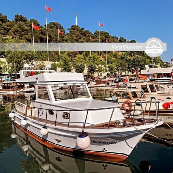 Motor Yacht MT-1 Charter in Istanbul, Turkey