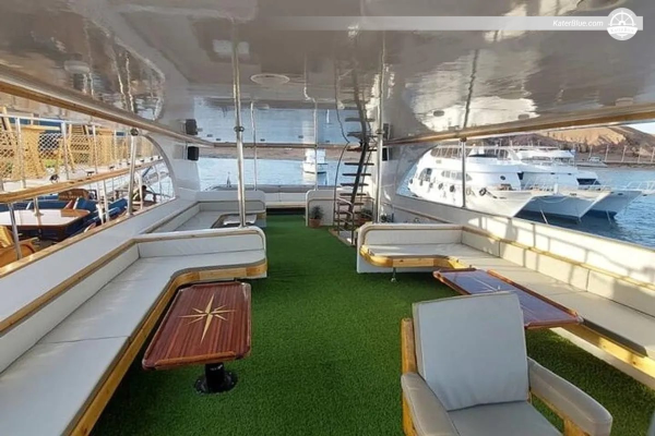 Segeltörn-Erlebnis auf einer Luxusyacht für 25 Personen in Sharm El Sheikh, Ägypten