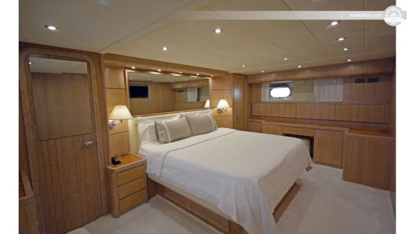 4 Kabinli Falcon 86 Motor Yat, Haftalık Kiralama, Yalıkavak, Türkiye