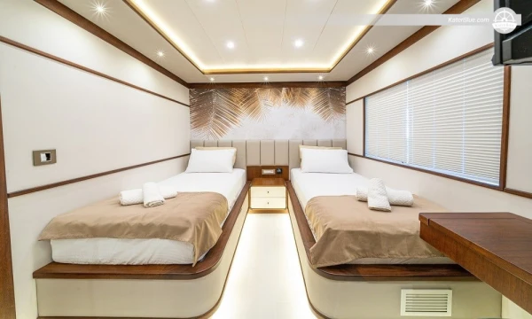 Lüks 4 kamaralı, 9 kişilik trawler tekne, haftalık kiralama, Yalıkavak, Türkiye