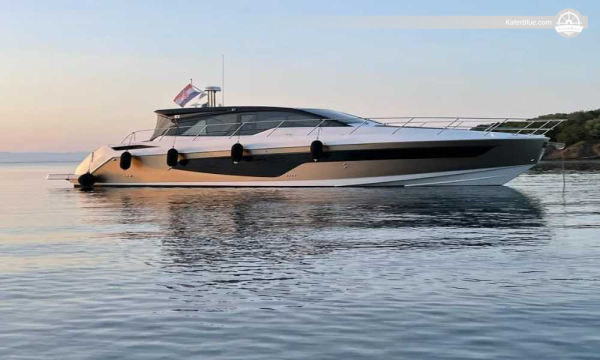 Azimut Atlantis 51, 2018 in vendita - Yacht a motore di 16,18 m, 3 cabine, Podstrana, Croazia