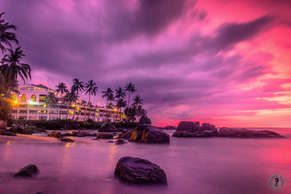Profitez d'une croisière le long de la côte pittoresque du mont Lavinia, au Sri Lanka.