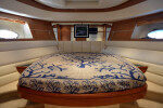 Charter yacht ABACUS 62