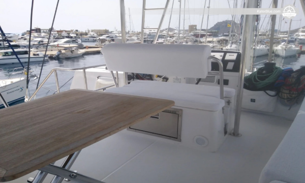 Location de catamaran Nautitech 45 pieds avec skipper à Yalikavak, Turquie